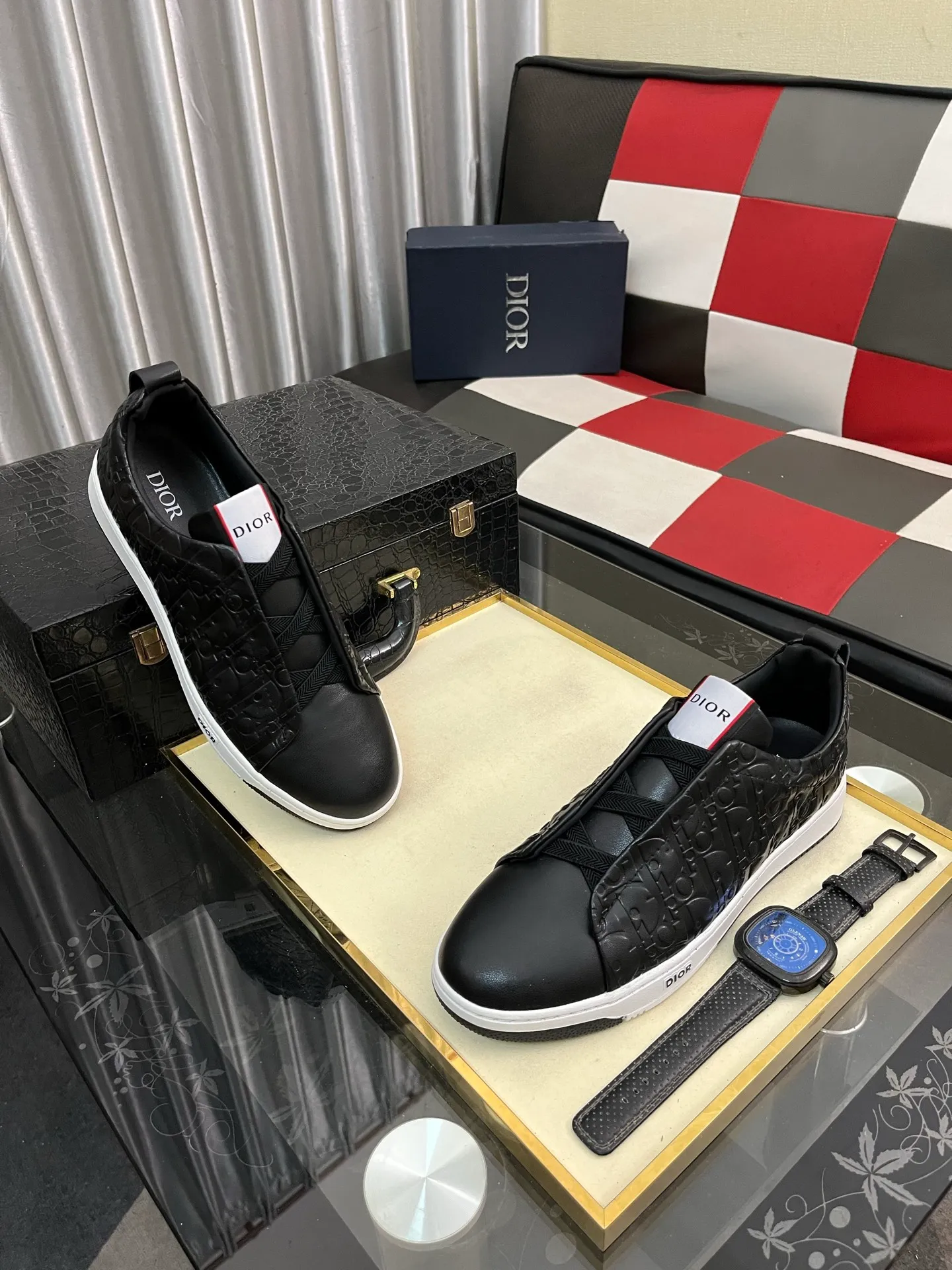 Men's Men's Shoes 💰458⌚️⌚️[Dior] Dior's new casual men's shoes are on the market in Hong Kong counters. The official website is 1:1 production. Original Italian materials. Designed by European and American masters. Perfect shape to create counter quality. Solid color rubber wear-resistant outsole and classic dazzling head! Super versatile and very comfortable. High-end without losing taste, fashionable and novel! ! Absolute focus! Code number: 38-442️⃣Colors available